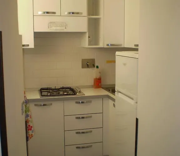 Trasteverooms La Bernardon 招待所 3*